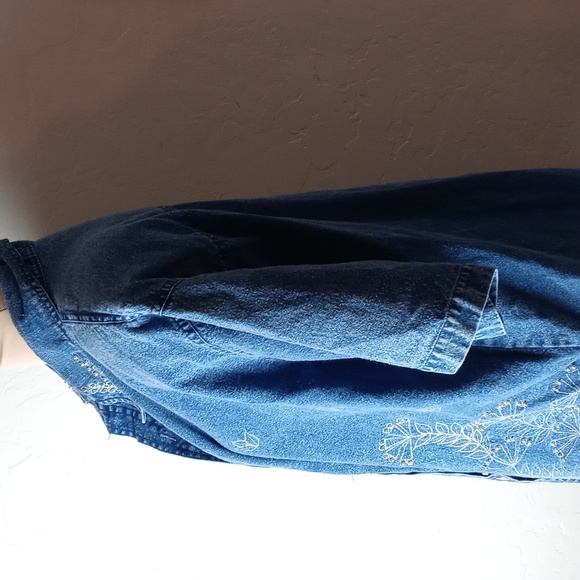 Vintage Club Z Denim Button Down Shirt - Picture 3 of 6